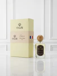 Essence with box